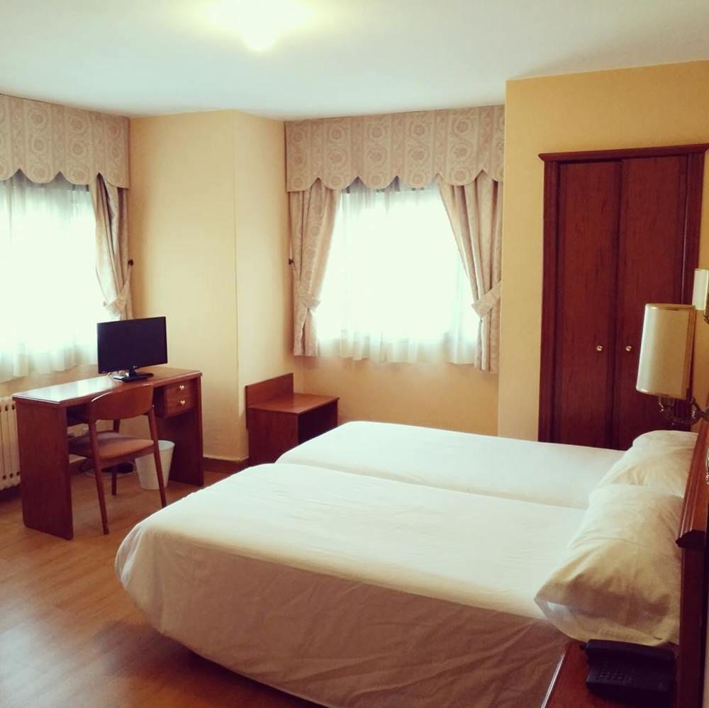Hotel Maycar โอโกรูญา ภายนอก รูปภาพ