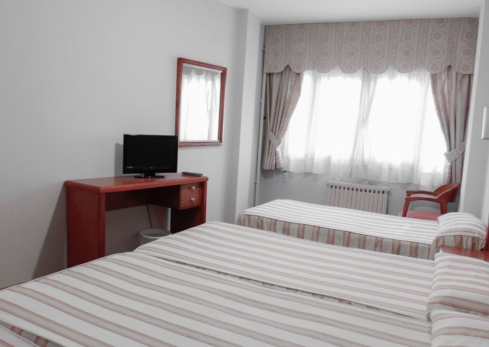 Hotel Maycar โอโกรูญา ภายนอก รูปภาพ